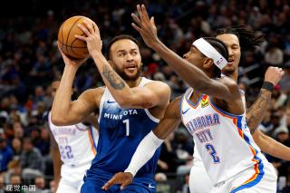 展示了一名 展示了一名