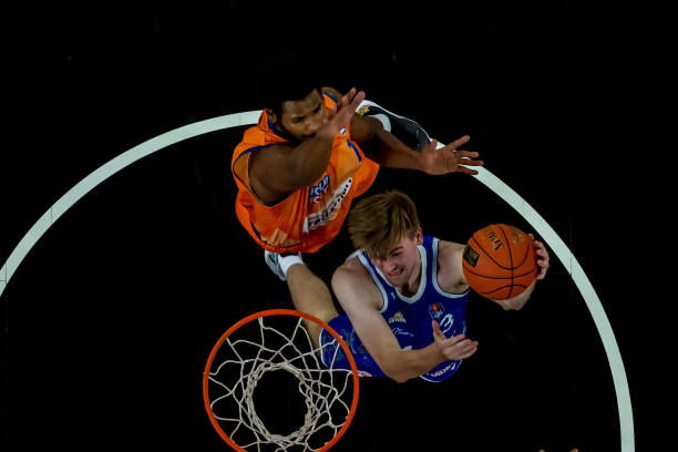 过边路内切 过边路内切