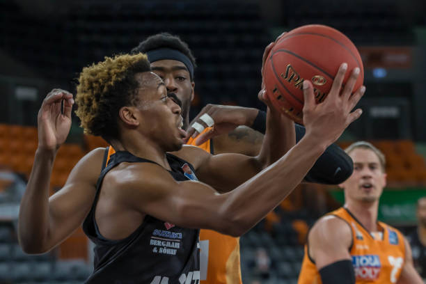 更偏向于轮 更偏向于轮