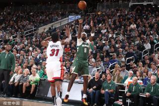 以微弱优势 以微弱优势